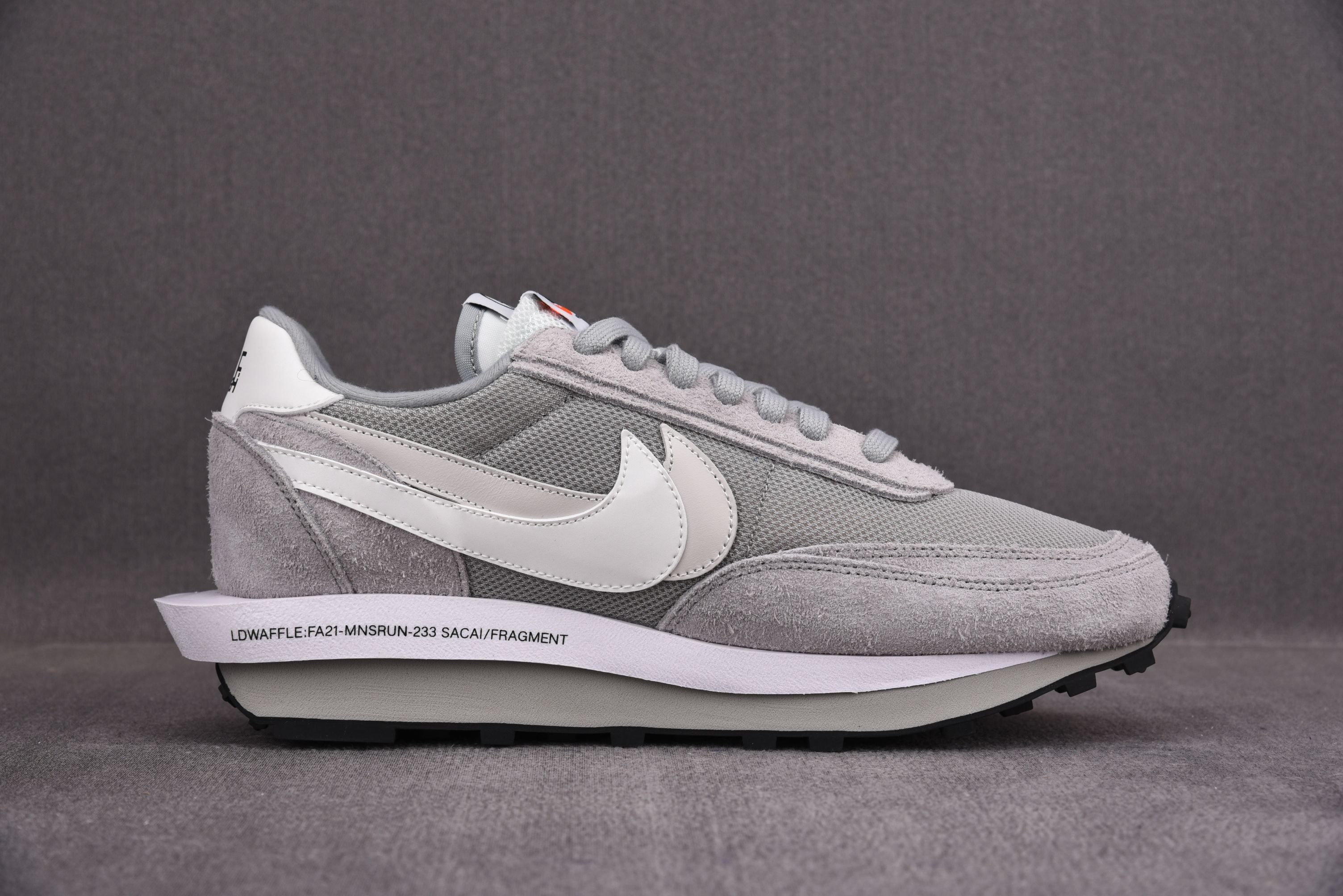 Fragment x Sacai x Nik LDWaffle “Light Smoke Grey”   DH2684-001