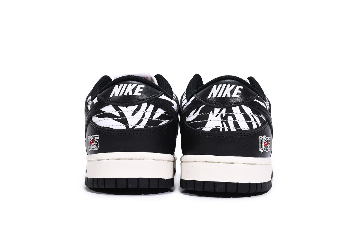Quartersnacks x Nike SB Dunk Low Zebra    DM3510-001