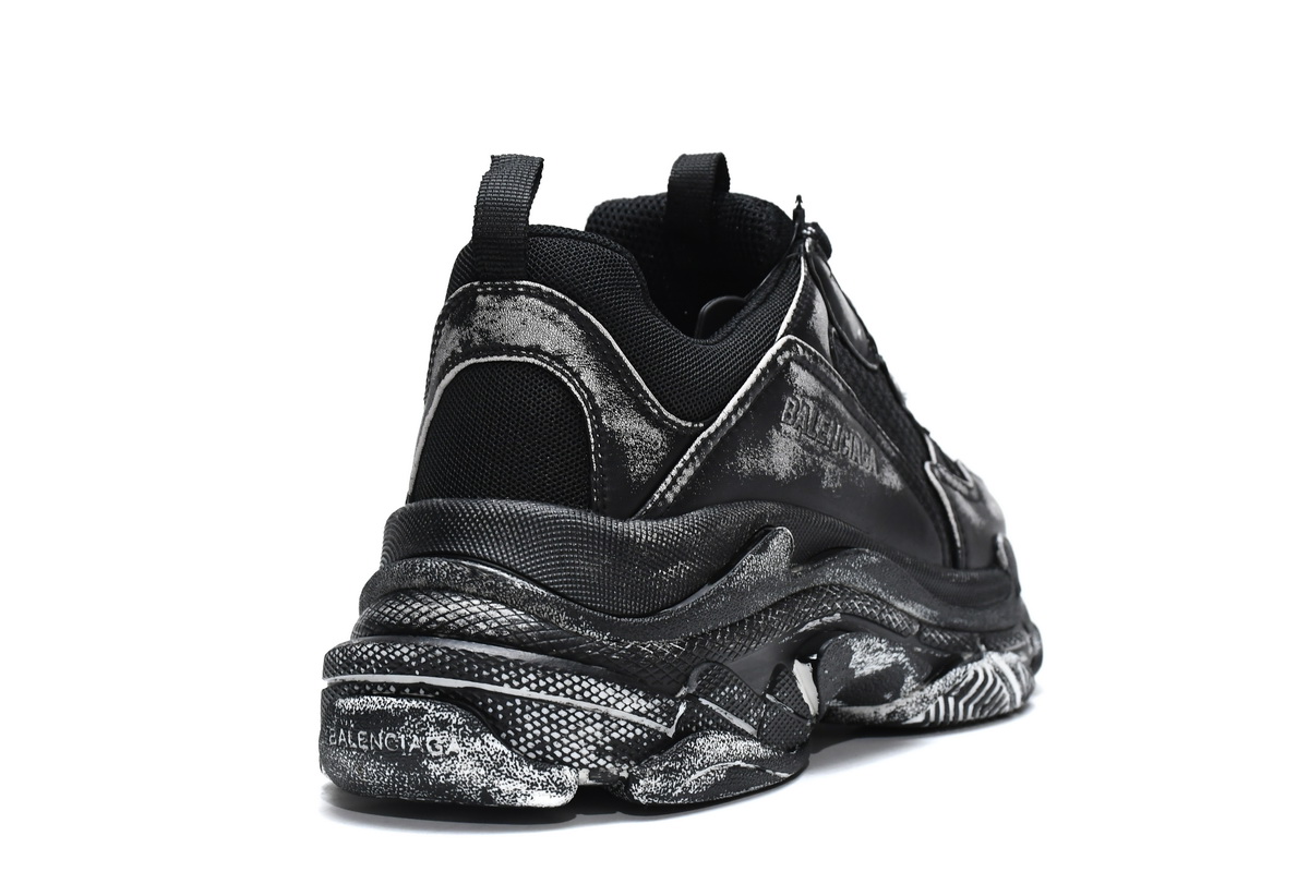 Ba***ci*ga Triple S Black   524039 WN3 1000