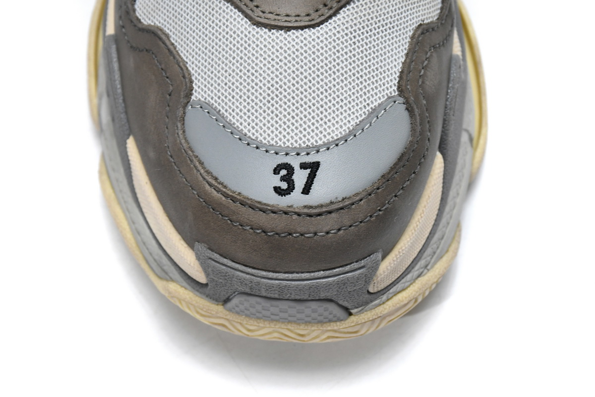 Ba***ci*ga Triple S Grey  536737 W0901 1259
