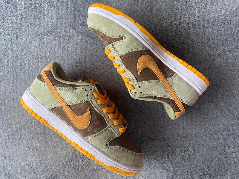Nike Dunk Low SE Dusty Olive   DH5360-300