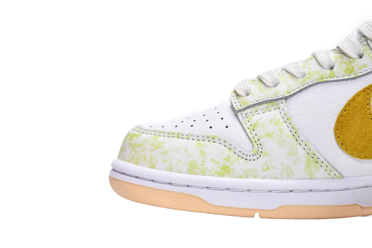 Nike Dunk Low Yellow Strike   DM9467-700