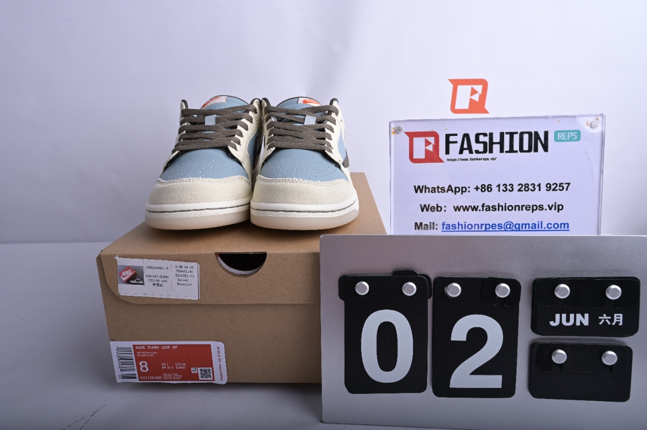 Travis Scott x PlayStation x Nike Dunk Low SP   CU1726-400