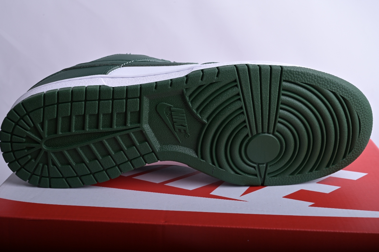 Nike Dunk Low Team Green   DD1391-101