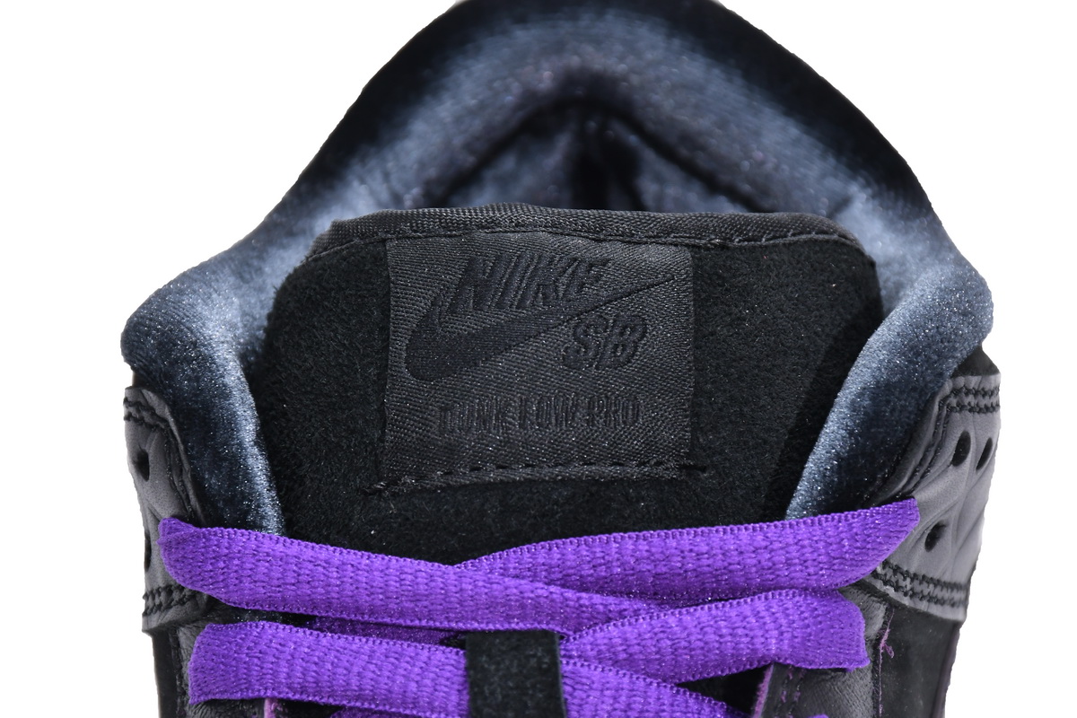Familia x Nike SB Dunk Low First Avenue  DJ1159-001