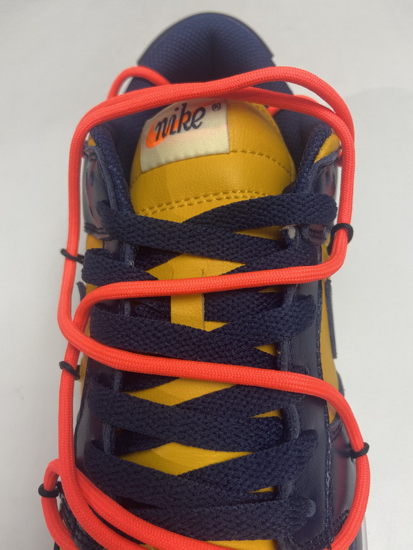 OFF WHITE X Nike Dunk SB Low White Michigan   CT0856-700