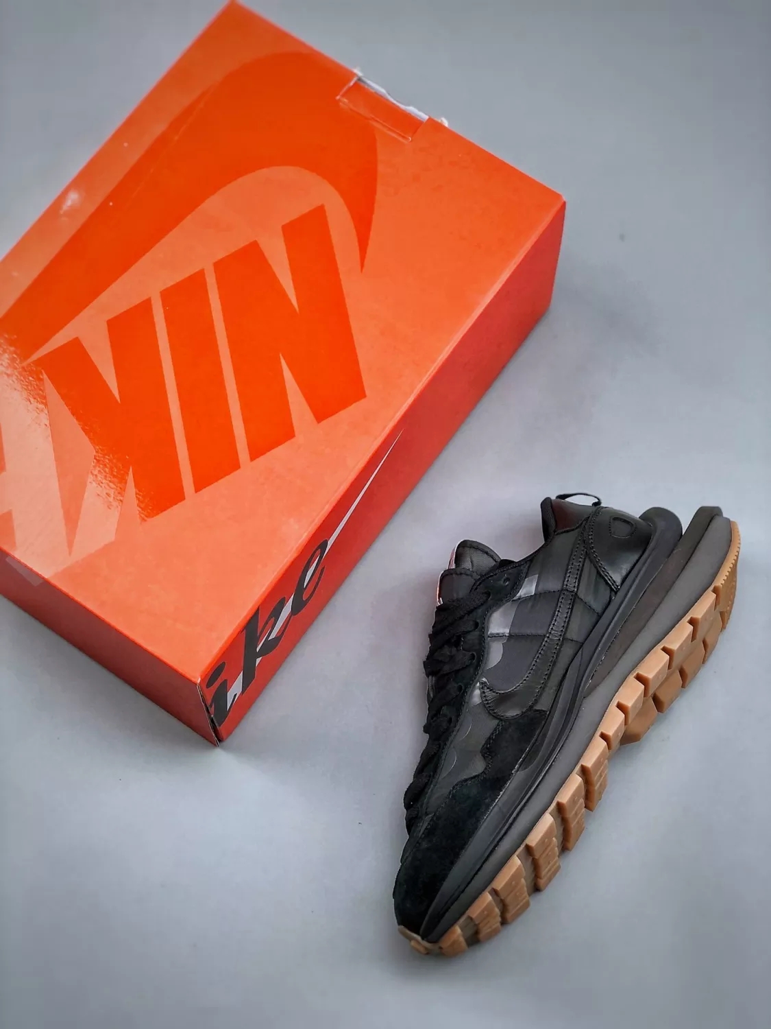 Sacai x Nike VaporWaffle Black and Gum   DD1875-001