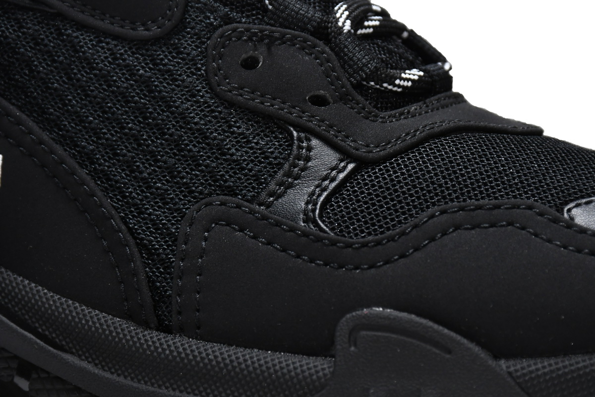 Ba***ci*ga Triple S Black  541624 W2FB1 1000