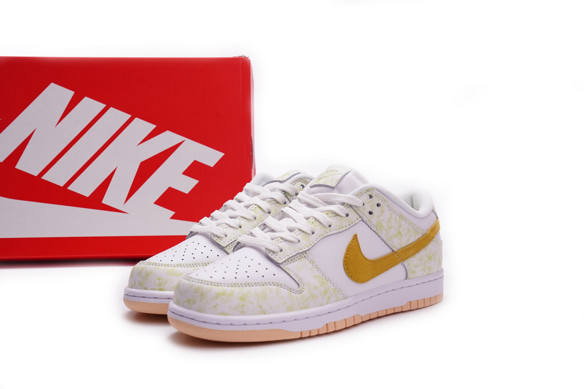 Nike Dunk Low Yellow Strike   DM9467-700