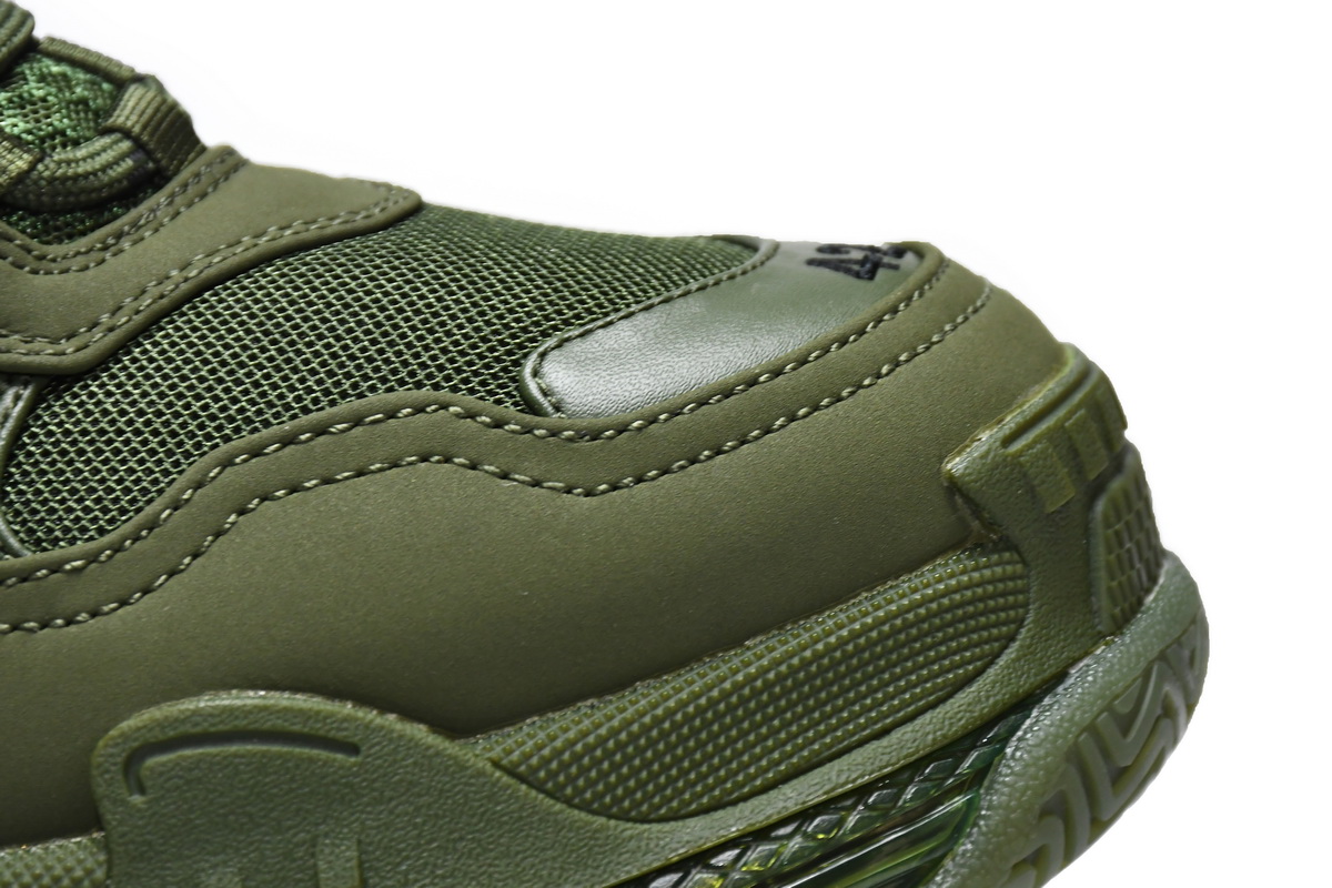 Ba***ci*ga Triple S Pitch Green  541624 W2GA1 2325