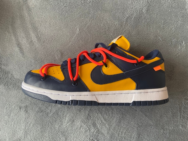 OFF WHITE X Nike Dunk SB Low White Michigan  CT0856-700