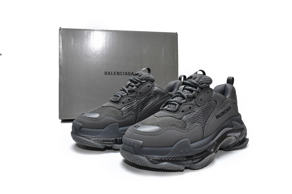 Ba***ci*ga Triple S Carbon Ash  541624 W0918 7669
