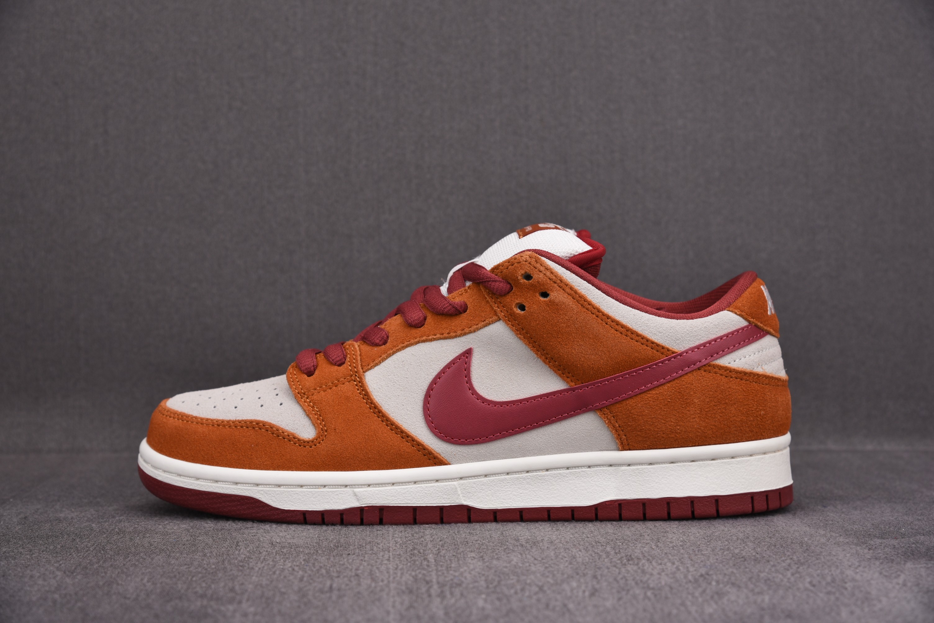 BQ6817-202  Nike SB Dunk Low Pro Dark Russet Cedar   BQ6817-202