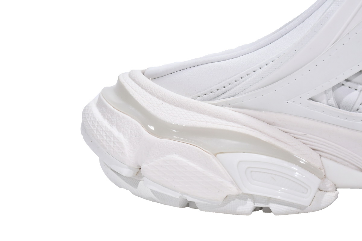 Ba***ci*ga Track White 653813 W3CP3 900