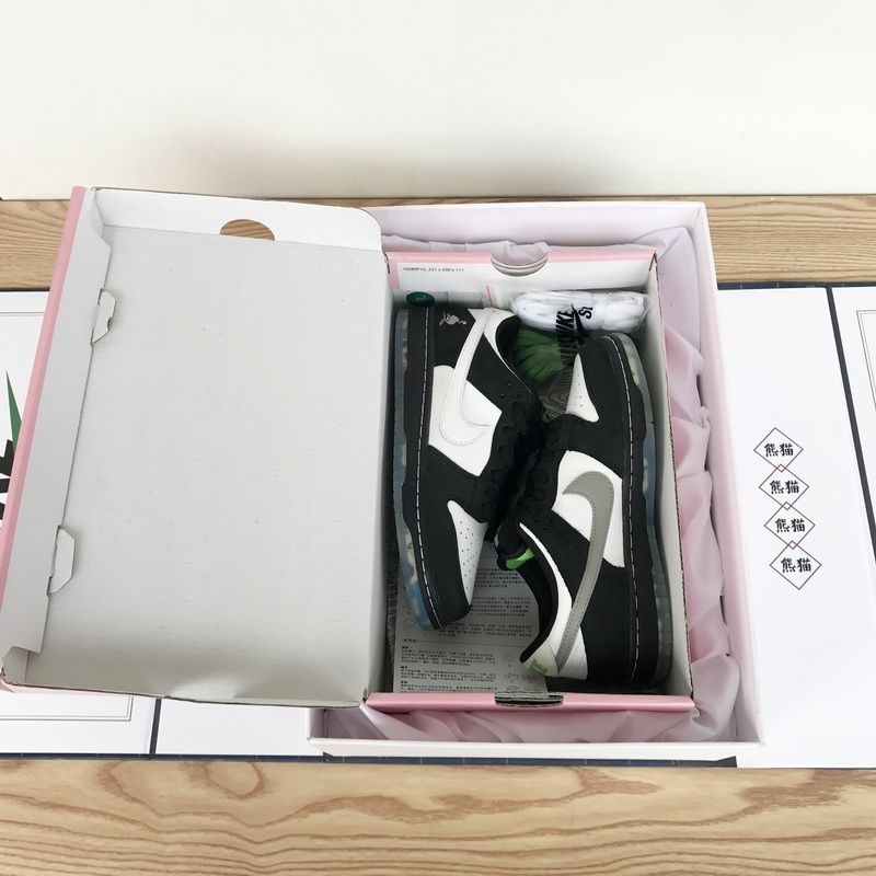 Staple x Nike SB Dunk Low “Panda Pigeon”   BV1310-013