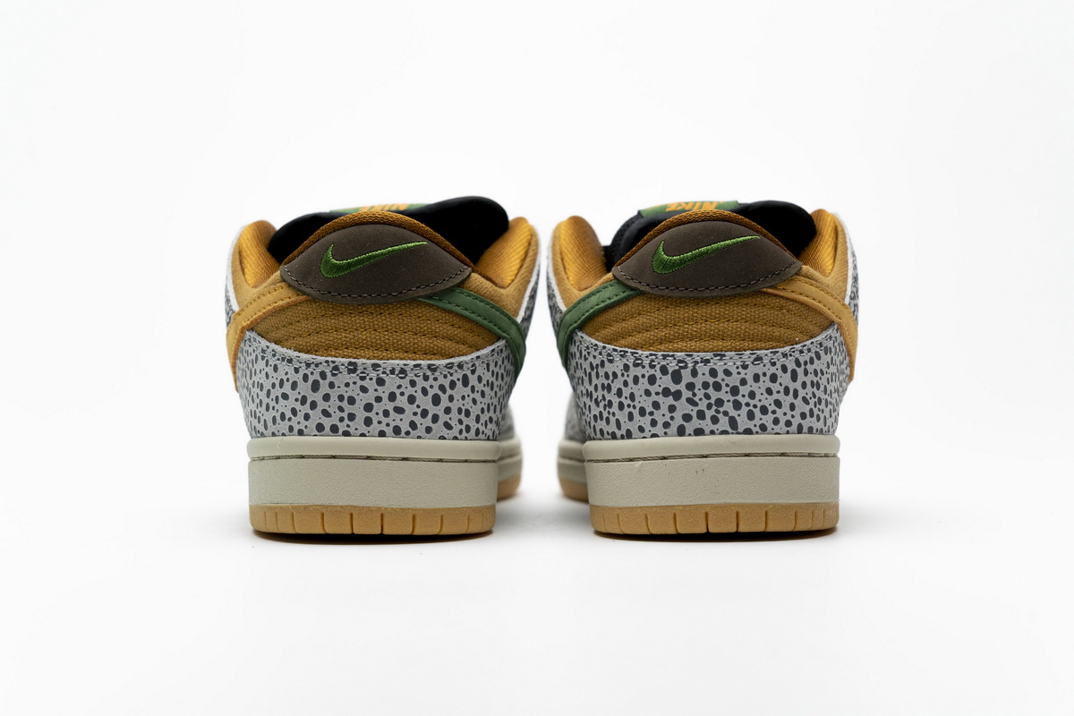 Nike SB Dunk Low “Safari”  CD2563-002