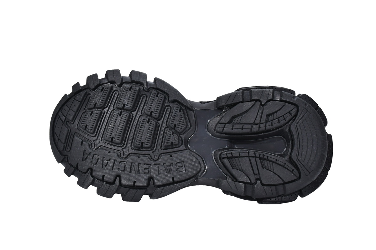Ba***ci*ga Track Black  653813 W3CP3 1000