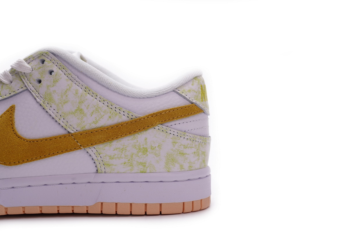 Nike Dunk Low Yellow Strike   DM9467-700