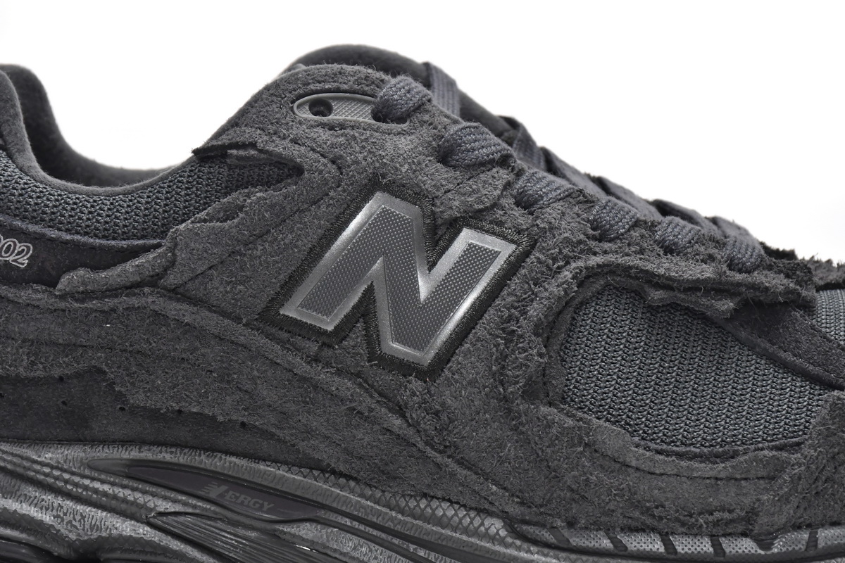 N*w B*lance 2002R Phantom Black  M2002RDB
