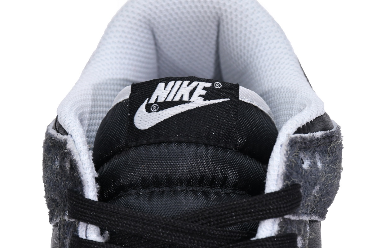 Nike Dunk Low Retro PRM Zebra   DH7913-001