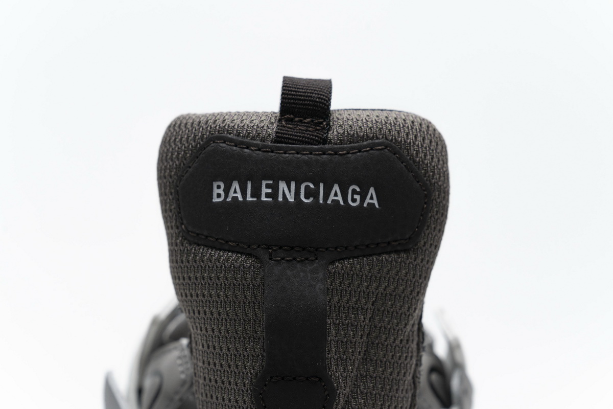 Ba***ci*ga Tess S.Grey  555032 W1GB7 1214
