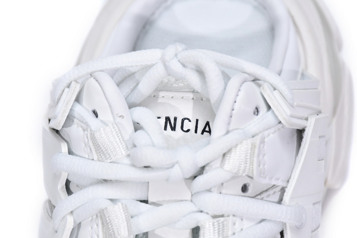Ba***ci*ga Track White 653813 W3CP3 900
