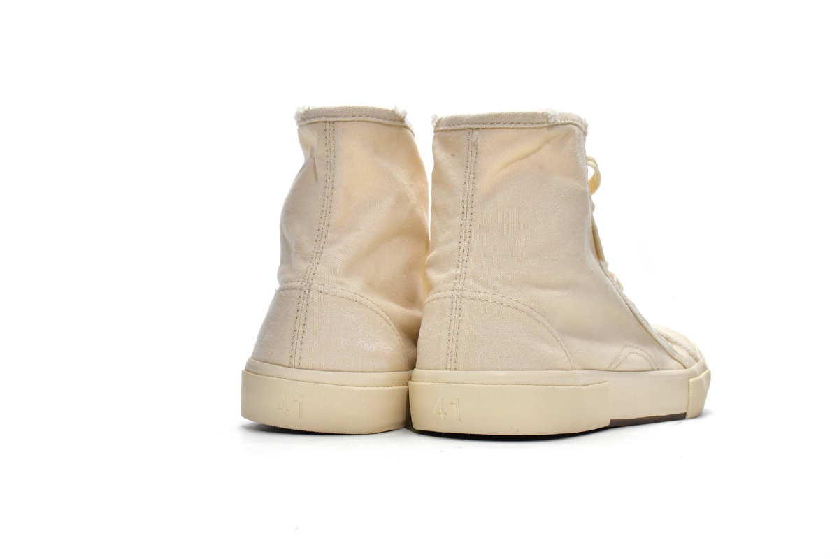 Ba***ci*ga Paris High Destroyed - White   688752 W3RC4 9090