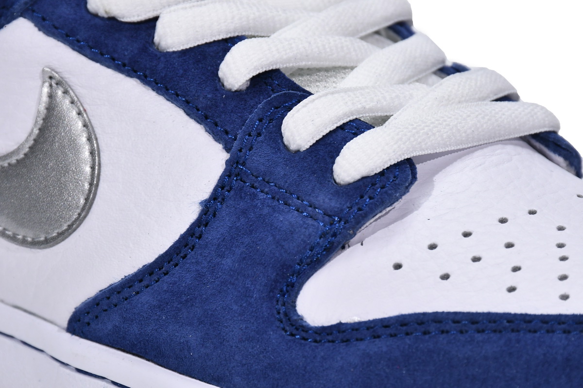 Nike SB Dunk Low Ishod Wair BMW  839685-416
