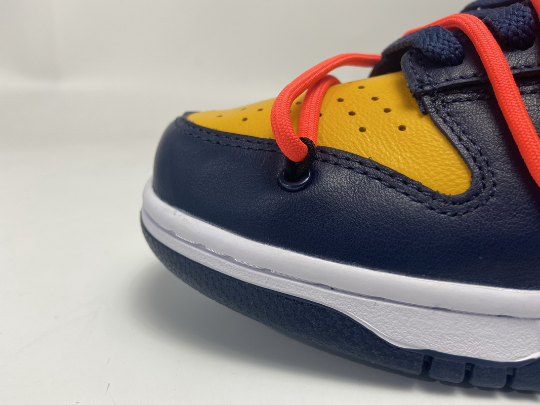 OFF WHITE X Nike Dunk SB Low White Michigan  CT0856-700