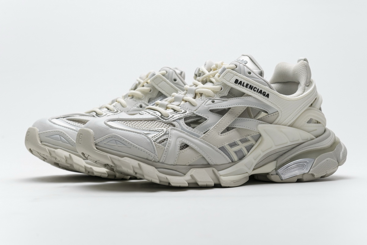Ba***ci*ga Track 2 Sneaker White   570391 W2GN2 9000