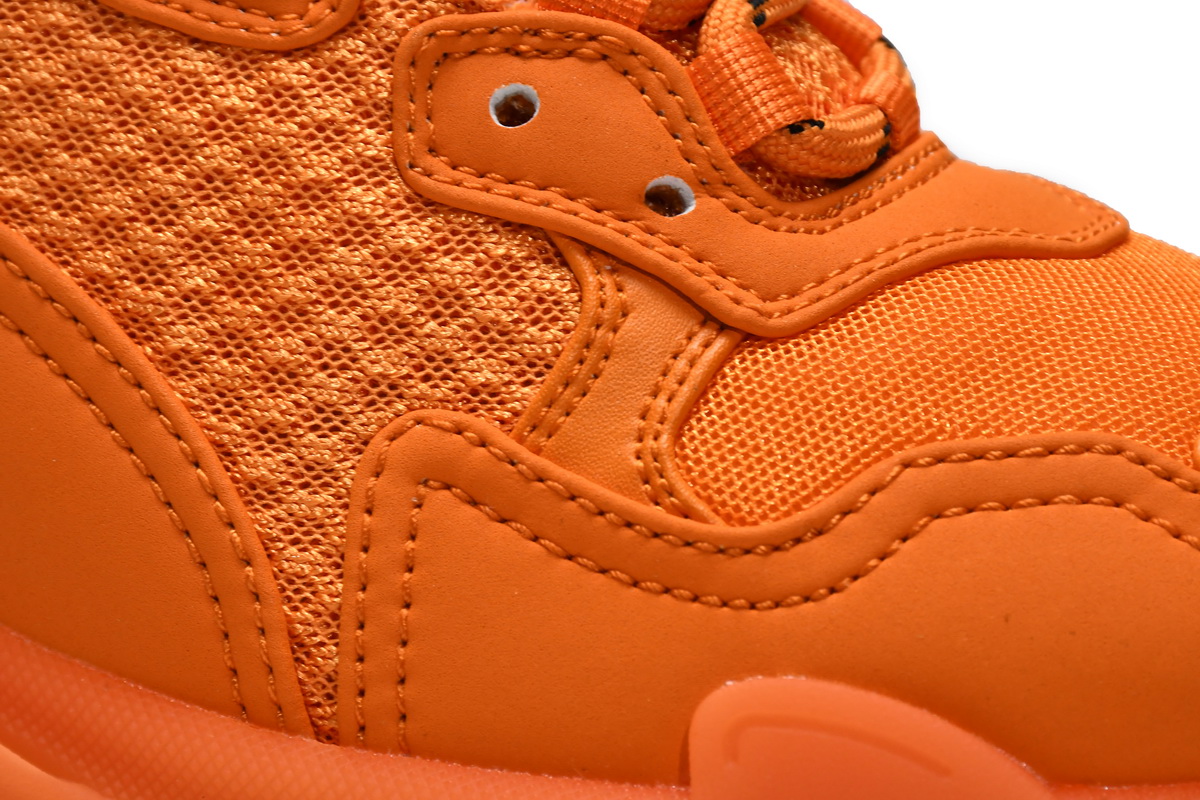 Ba***ci*ga Triple S Orange  541624 W2GA1 7510