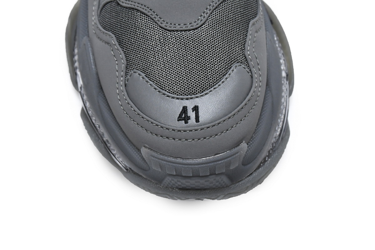 Ba***ci*ga Triple S Carbon Ash  541624 W0918 7669