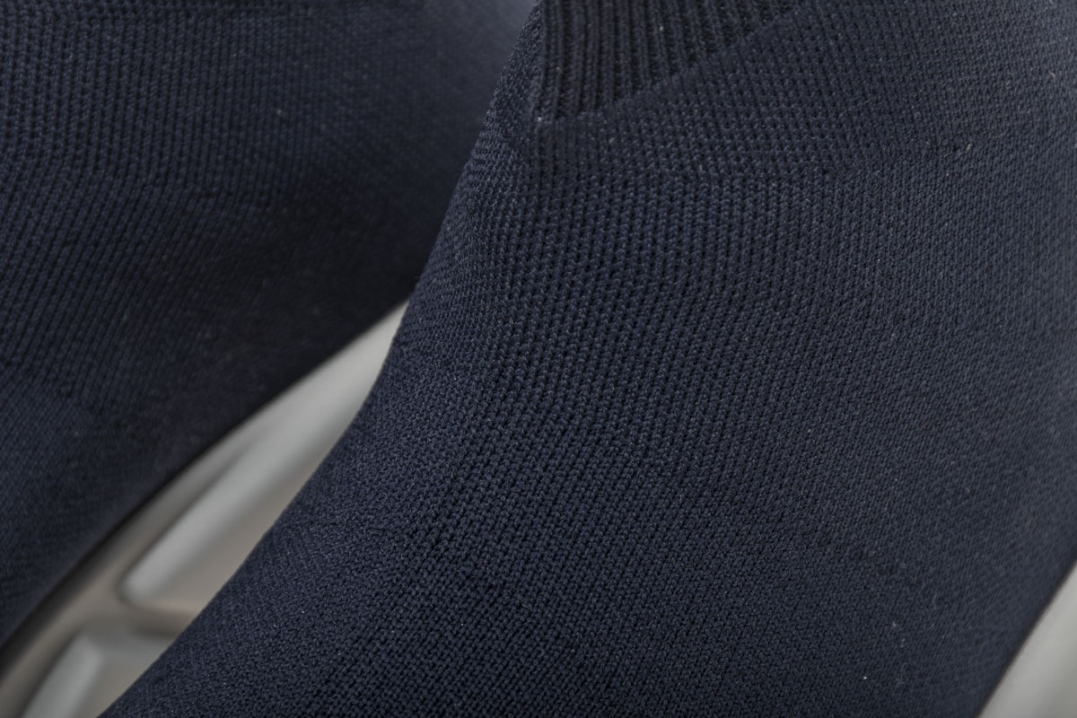 Ba***ci*ga  Navy Blue Ultimate Speed Runner B- 36