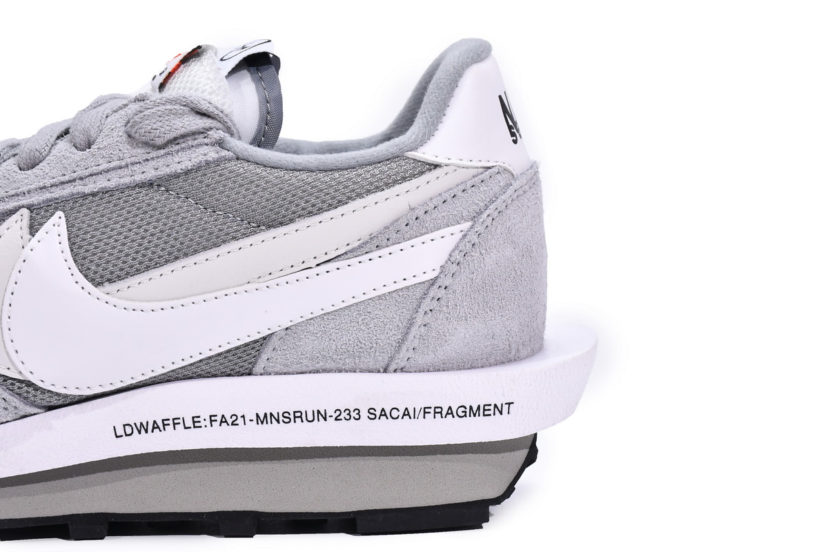 Fragment Design x sacai x Nike LDWaffle Light Smoke Grey DH2684-001