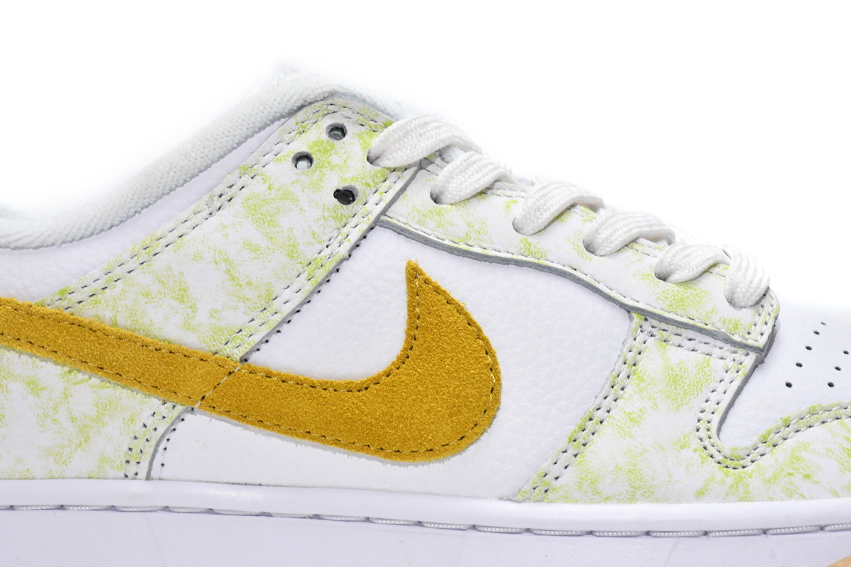 Nike Dunk Low Yellow Strike   DM9467-700