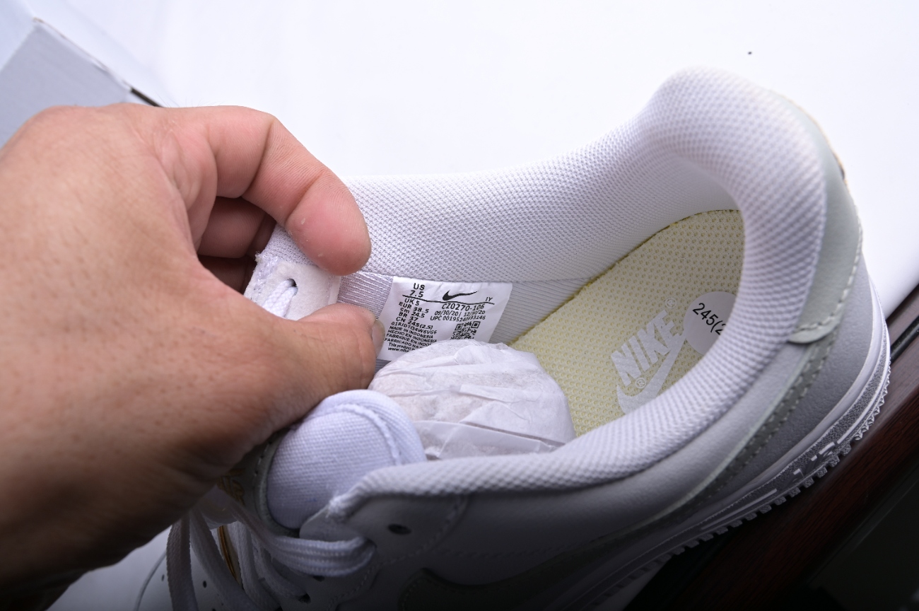 Air Force 1 Low Essential White Light Silver CZ0270-106