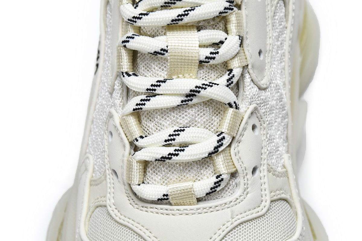 Ba***ci*ga Triple S Creamy White   541624 W2GA1 9100