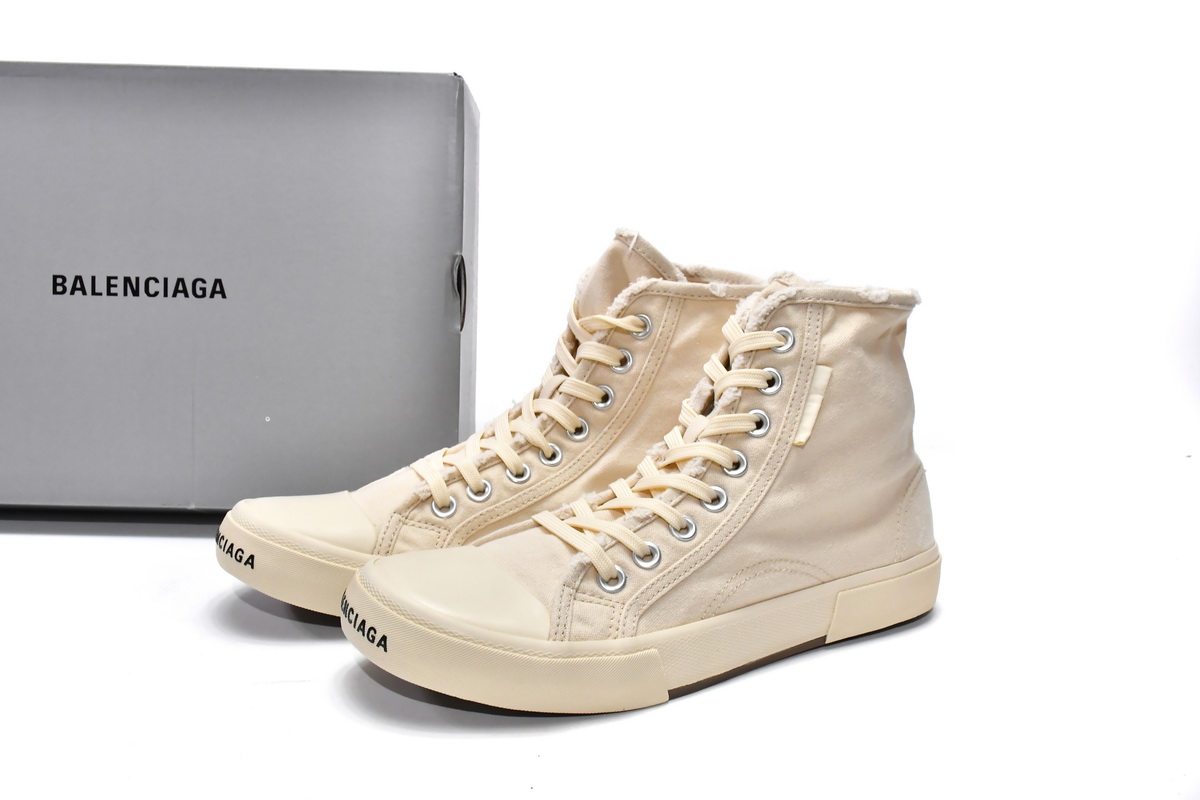 Ba***ci*ga Paris High Destroyed - White   688752 W3RC4 9090
