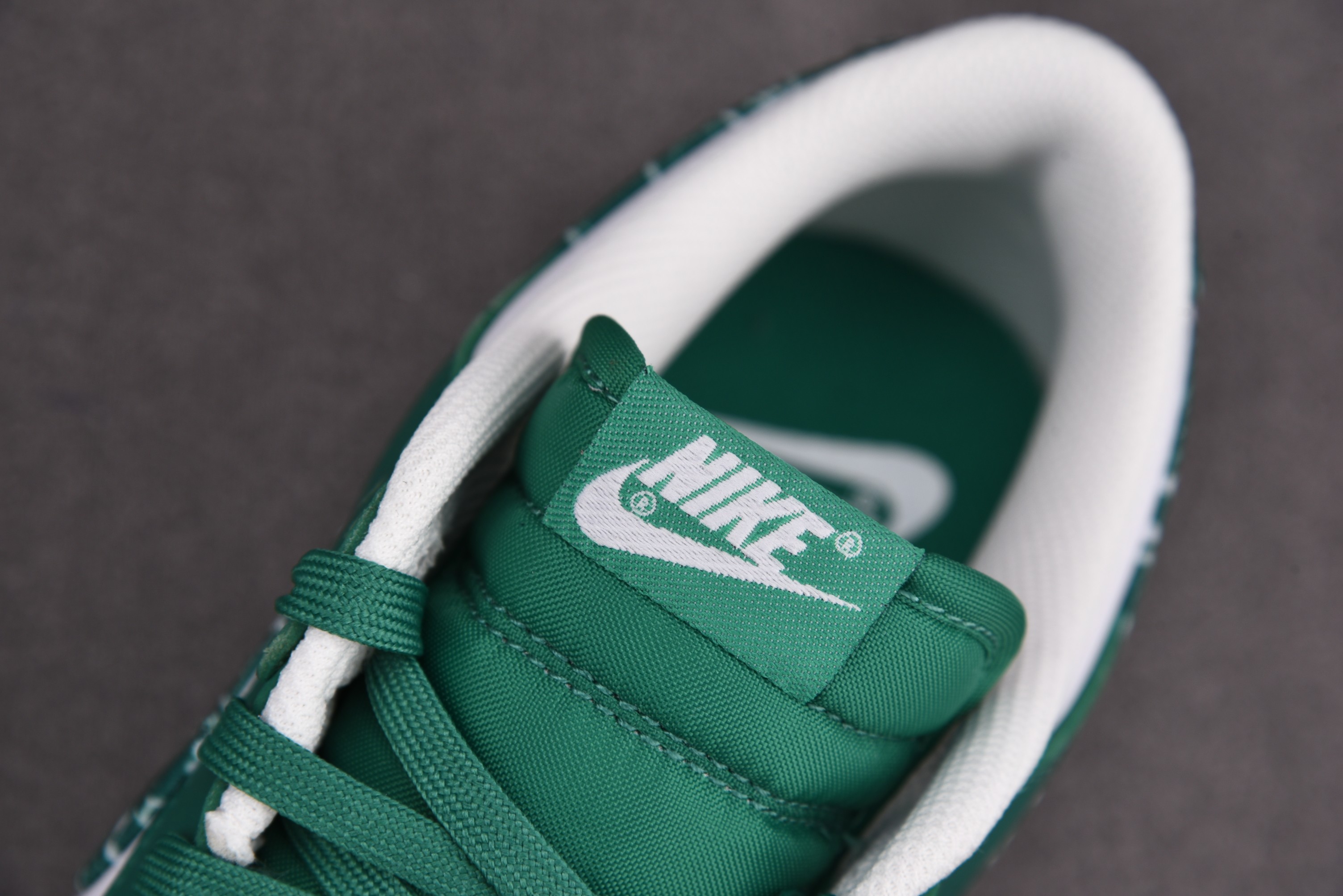 M Batch   Nike Dunk Low ESS Green Paisley   DH4401-102