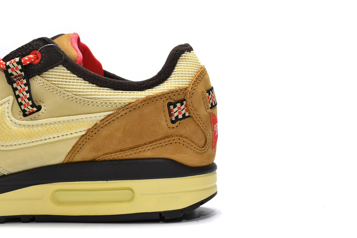Travis Scott x Nike Air Max DO9392-701