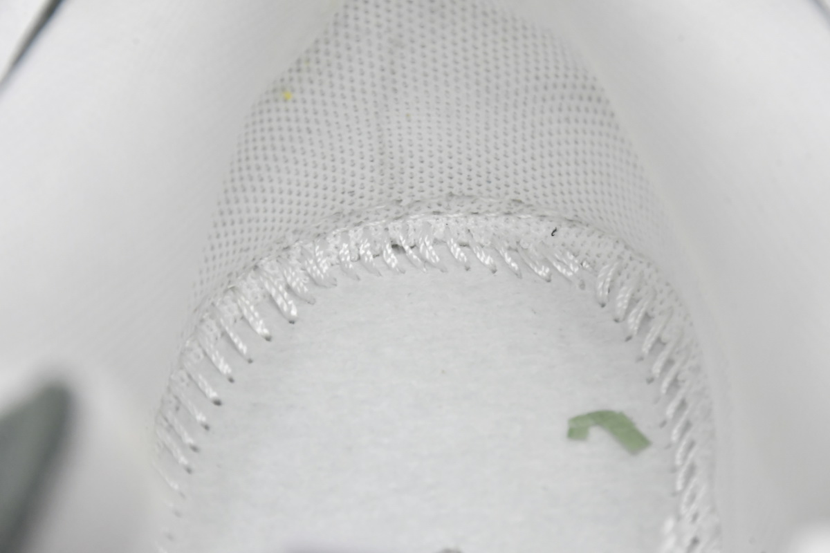 Otomo Katsuhiro x Nike SB Dunk Low Pro Kobe  LF2428-001