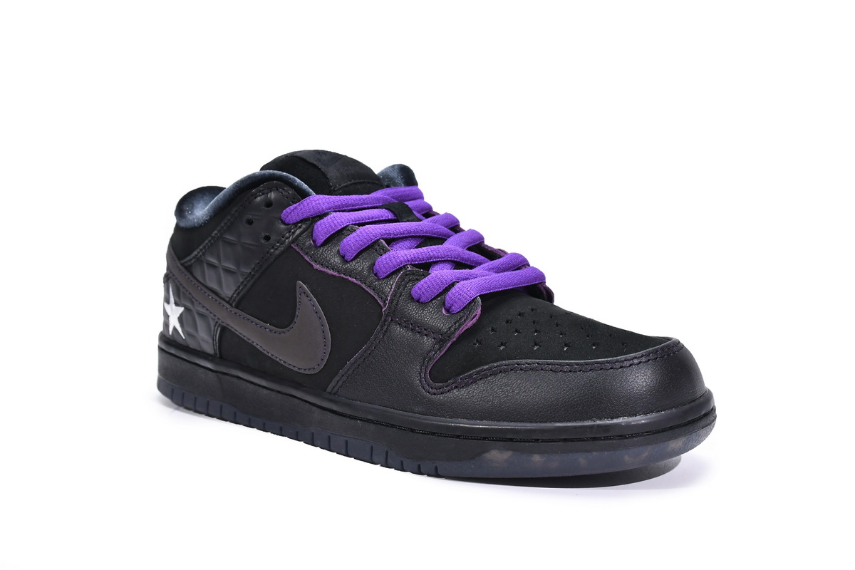 Familia x Nike SB Dunk Low First Avenue  DJ1159-001