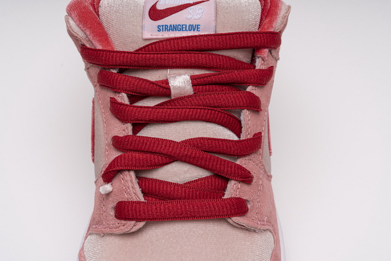 Nike SB Dunk Low Pro Valentines Day   CT2552 800