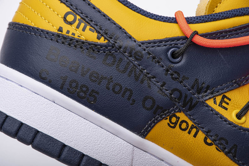 OFF WHITEx Nike Dunk SB Low White Michigan  CT0856-700