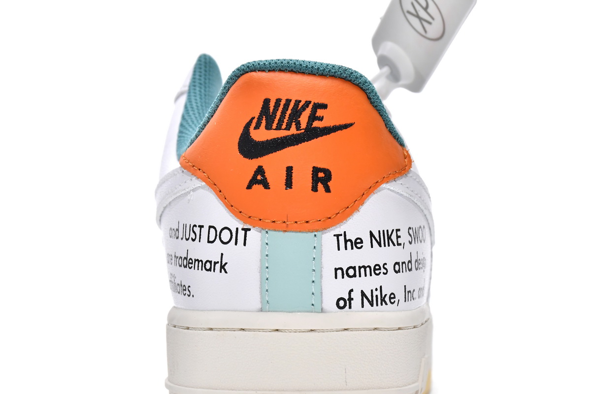 Nike Air Force 1‘07 LE Starfish DM0970-111