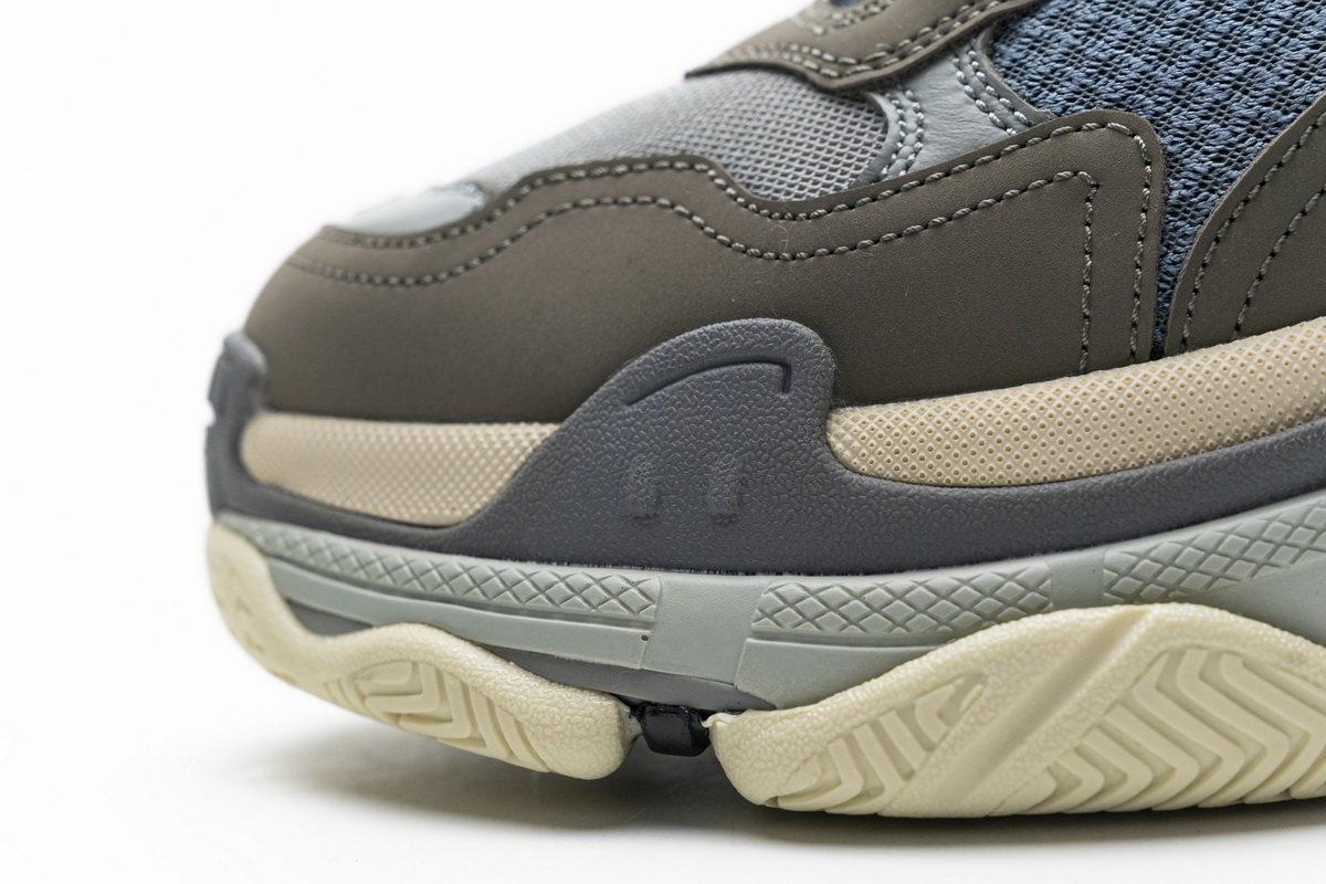 Ba***ci*ga Triple S Grey  483513 W06E1 1259