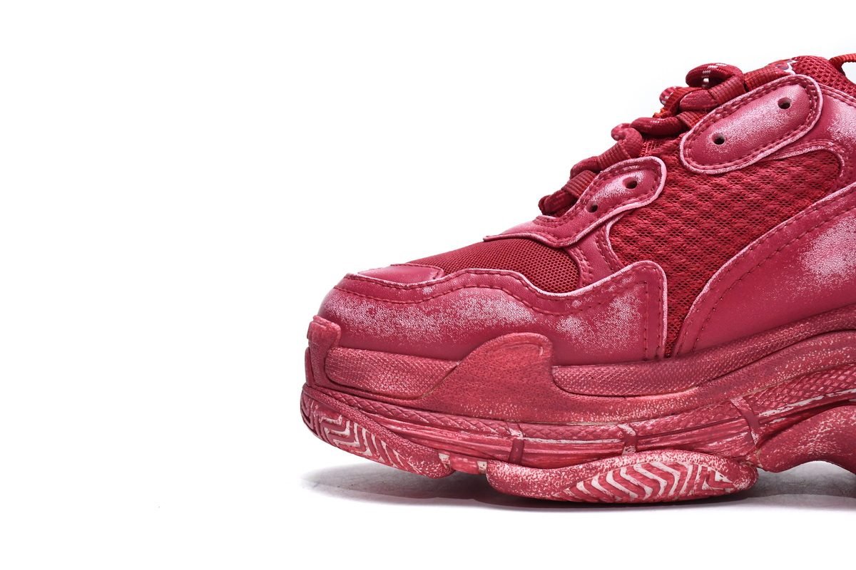 Ba***ci*ga Triple S Red  524039 W3CN3 6000