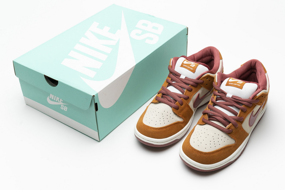 Nike SB Dunk Low Pro Dark Russet Cedar   BQ6817-202