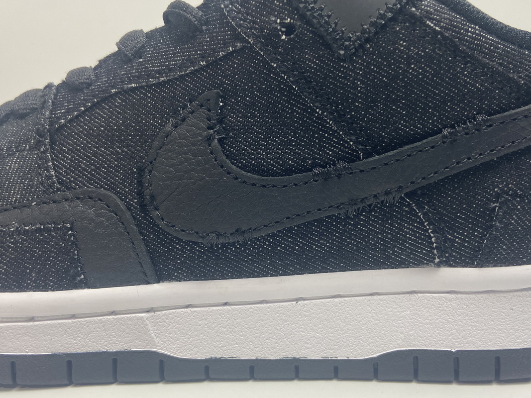 Verdy X Nike SB Dunk Low Pro QS Wasted Youth  DD8386-001