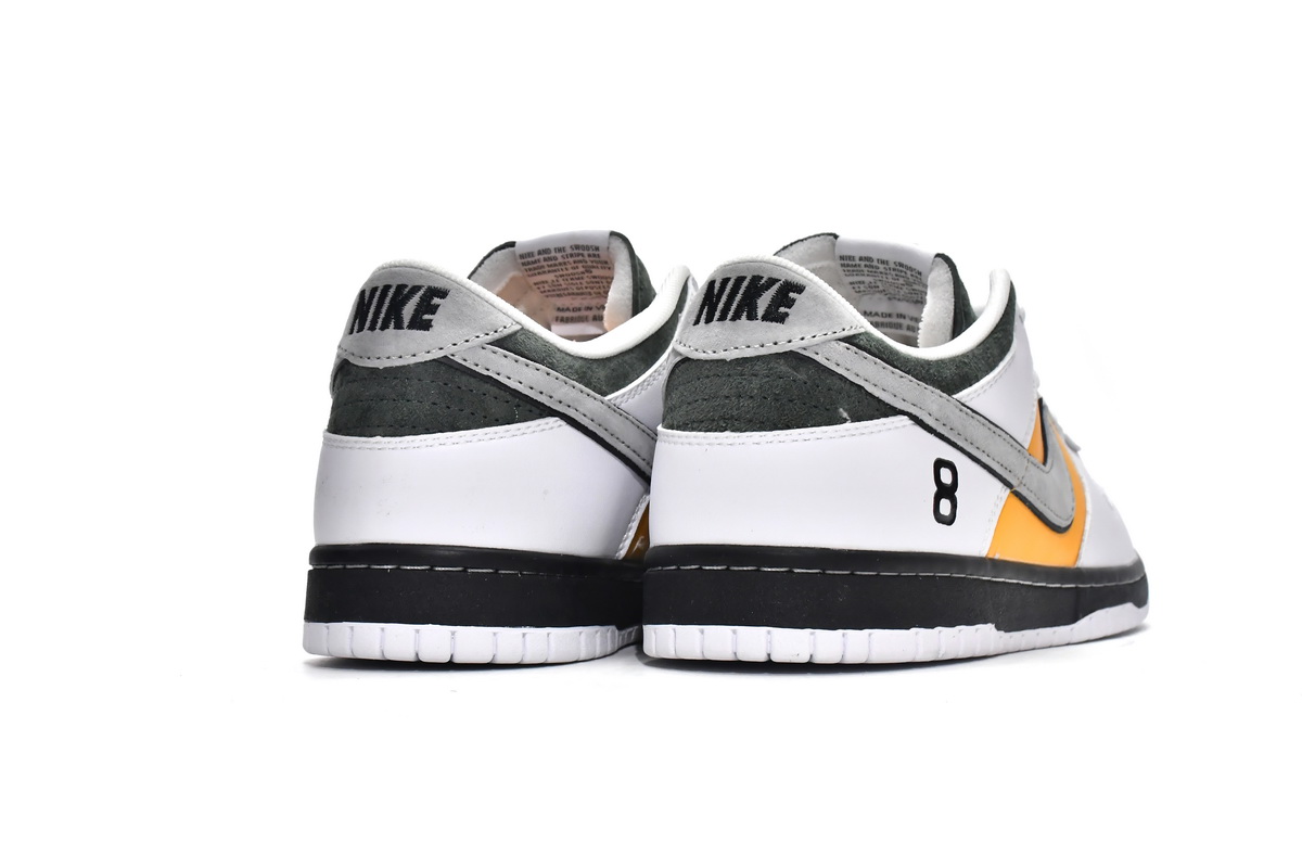 Otomo Katsuhiro x Nike SB Dunk Low Pro Kobe  LF2428-001